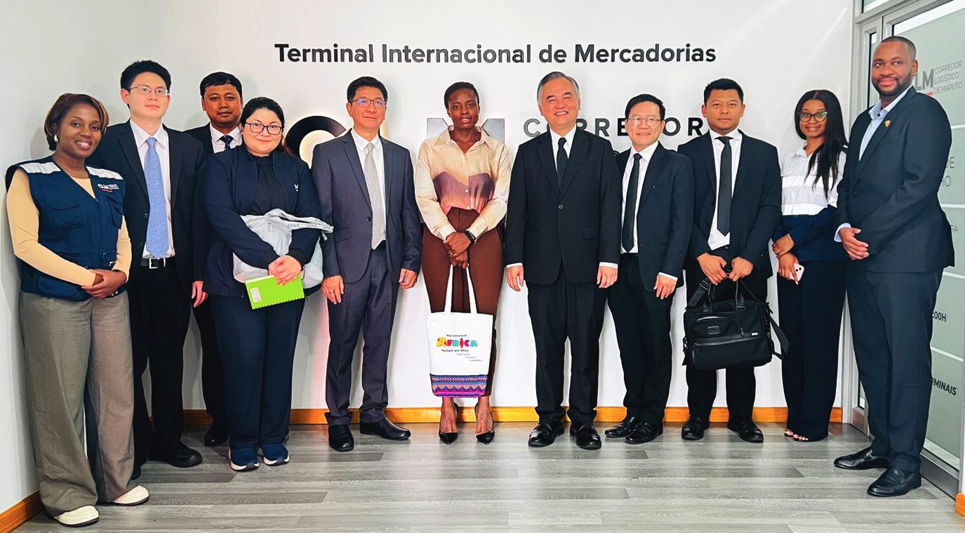 clm & delegacao tailandesa